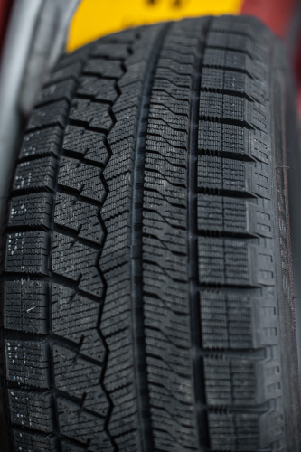 фото протектора и шины Ice Blazer Arctic Шина Sailun Ice Blazer Arctic 195/55 R15 85H