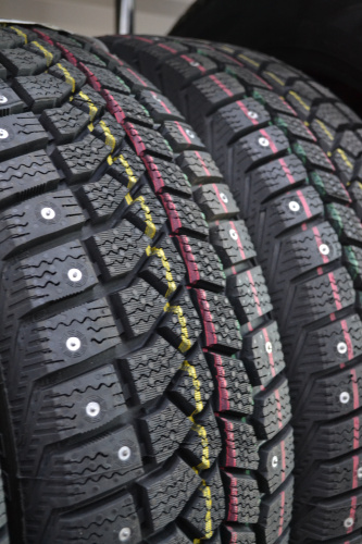 фото протектора и шины Brina Nordico V-522 Шина Viatti Brina Nordico V-522 205/65 R16 95T