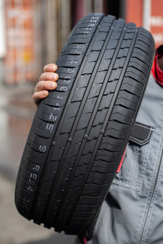 фото протектора и шины Atrezzo Elite Шина Sailun Atrezzo Elite 195/65 R15 95H